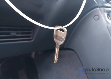 2000 Chevrolet Astro z USA, uszkodzony, nr VIN 1GNDM19W2YB180382